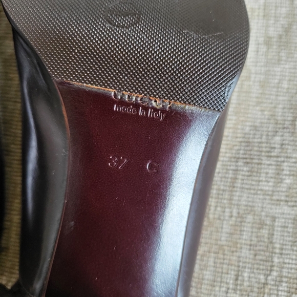 Gucci
Leather Slingback Brown Pumps Women's Size:37 (7) - Picture 7 of 10